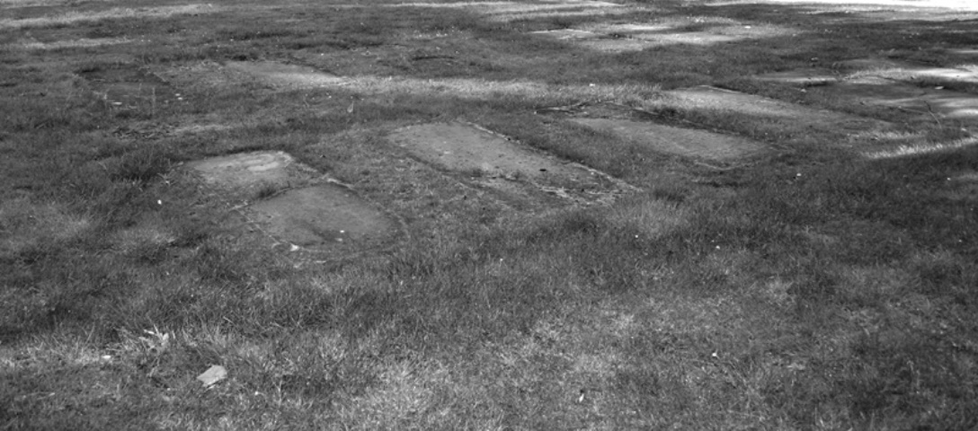 http://marymoore.org/files/gimgs/8_15-jewish-cemetery-jan-van-loonslaan-in-use-from-1612-to-circa-1700-thirty-three-gravestones-rotterdam-2016---kopie_v2.jpg